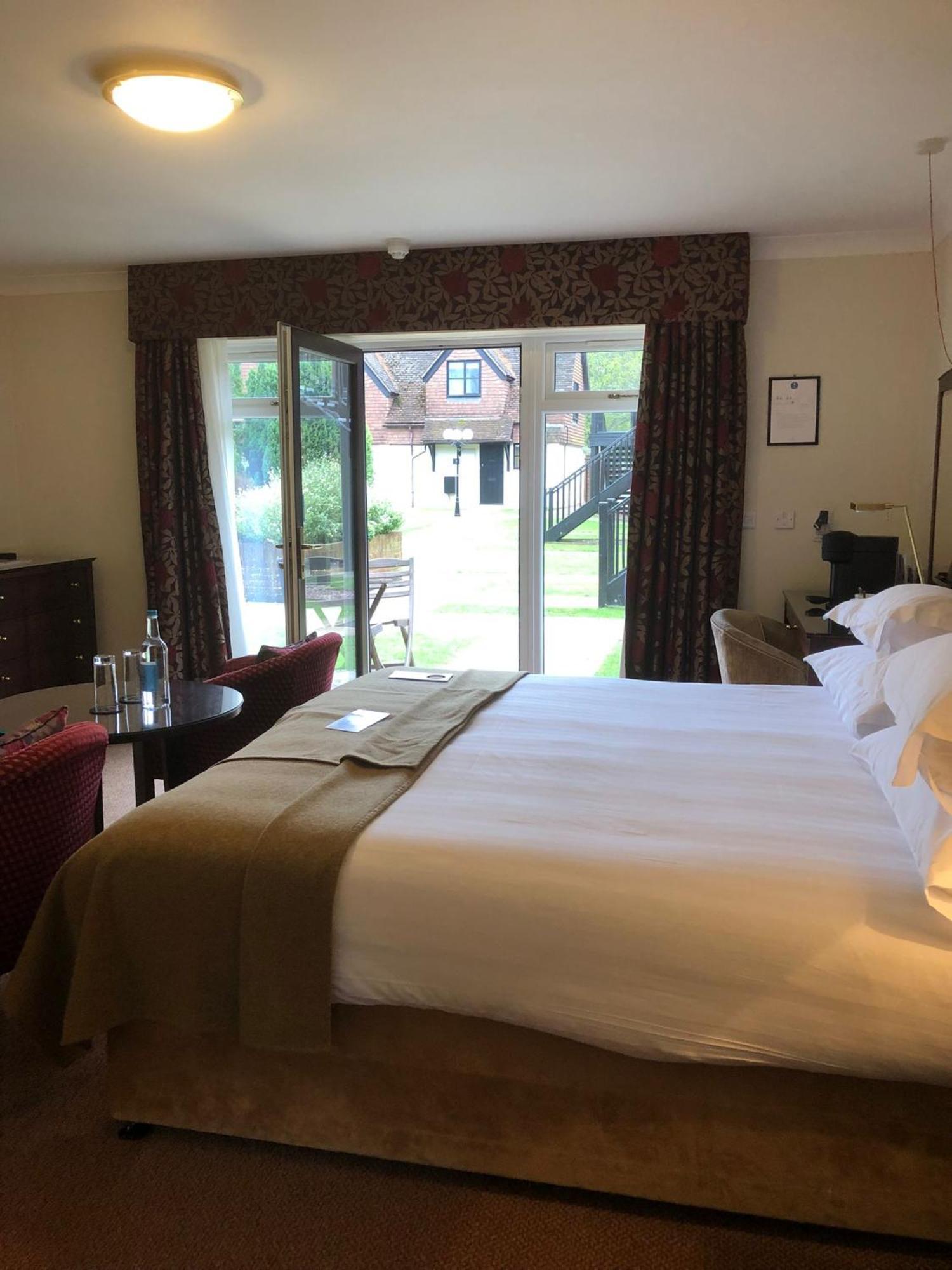 Macdonald Elmers Court Hotel Lymington Eksteriør billede