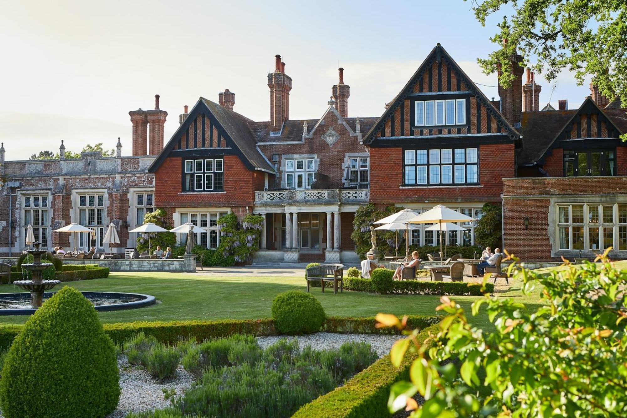 Macdonald Elmers Court Hotel Lymington Eksteriør billede