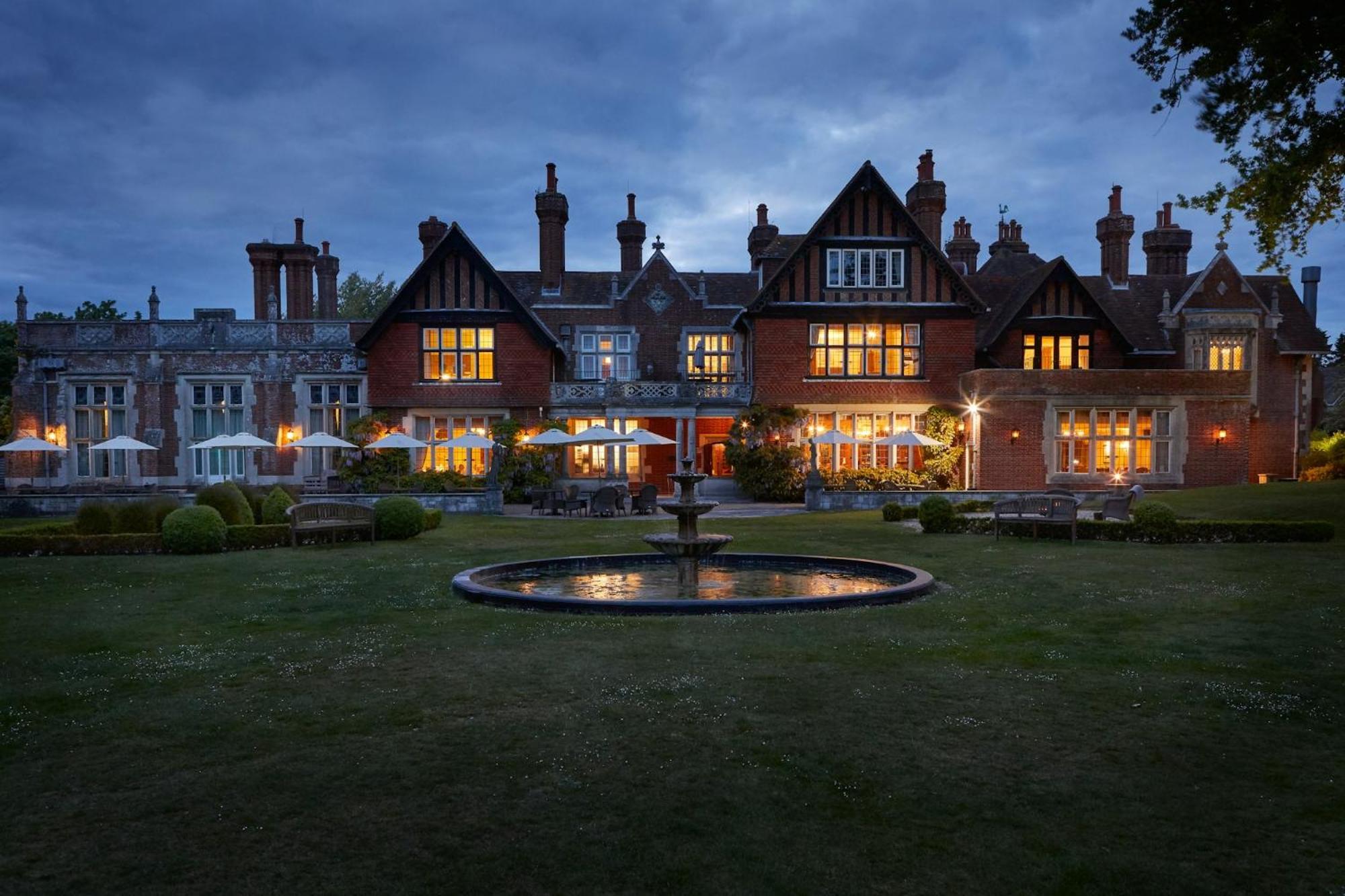 Macdonald Elmers Court Hotel Lymington Eksteriør billede