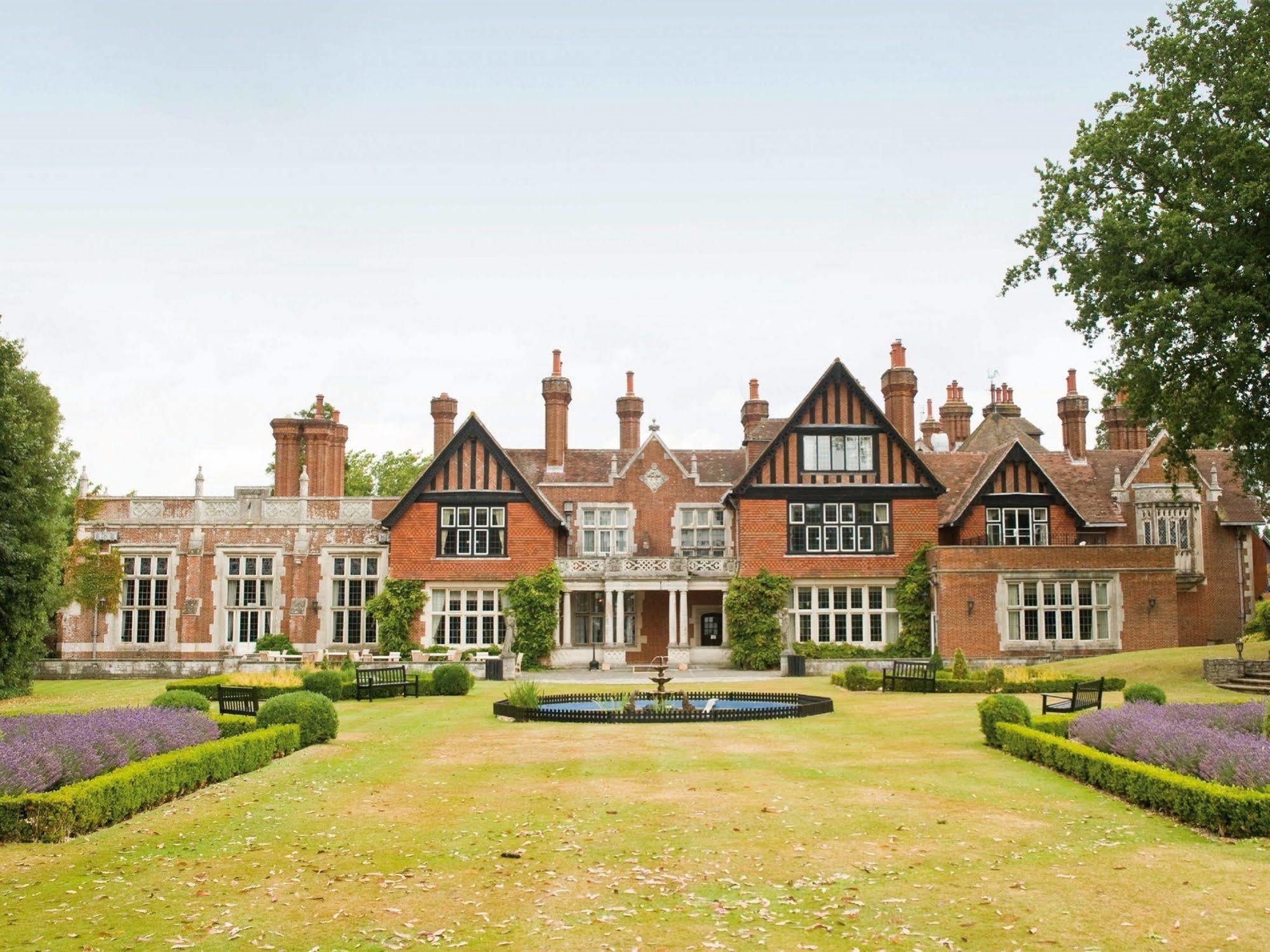 Macdonald Elmers Court Hotel Lymington Eksteriør billede